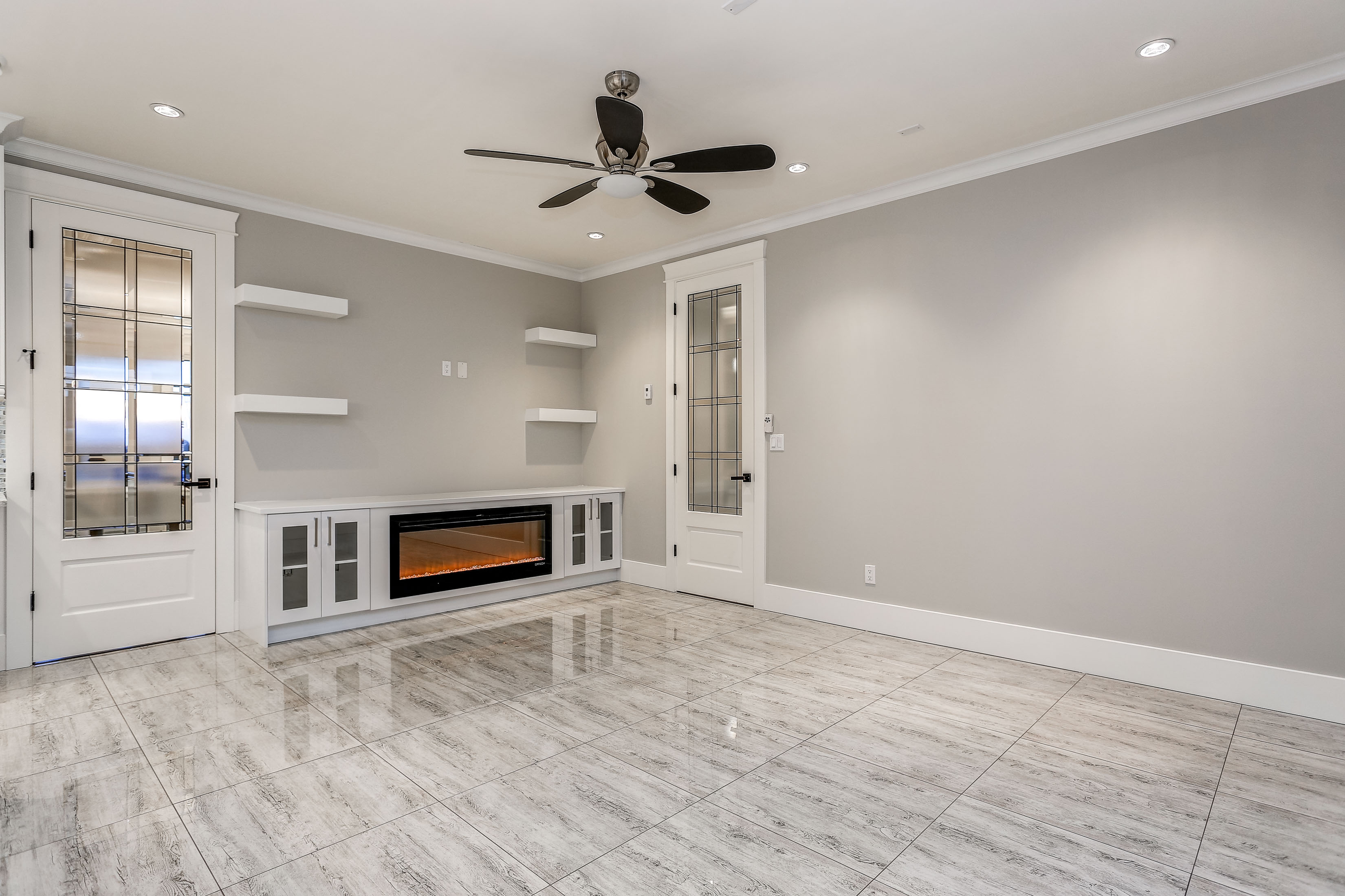 8041 12TH AVENUE, Burnaby East 14