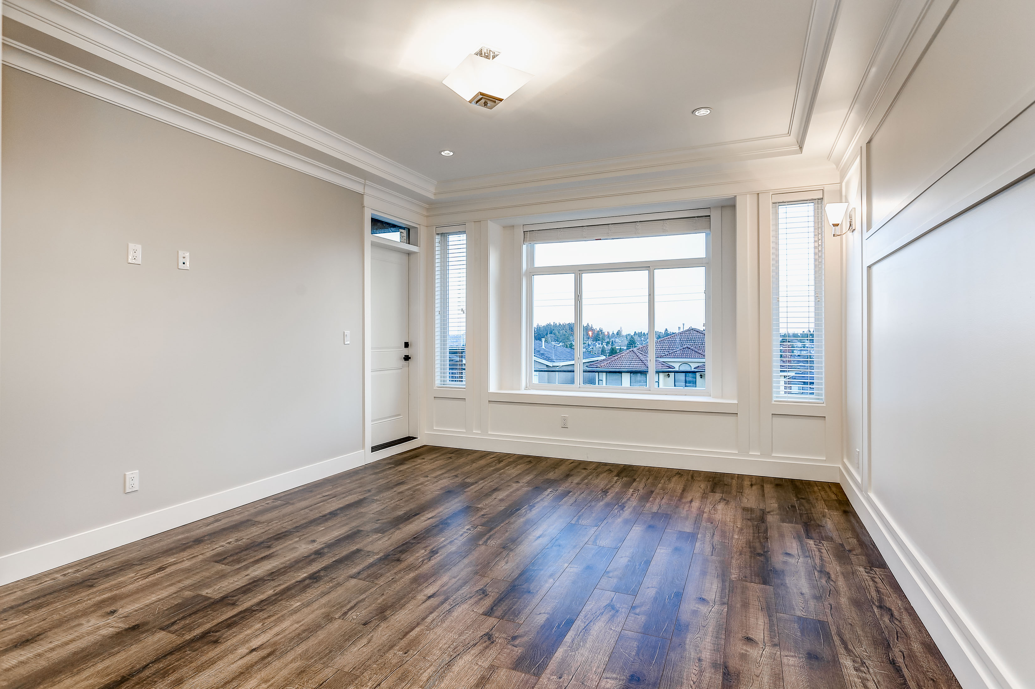 8041 12TH AVENUE, Burnaby East 15