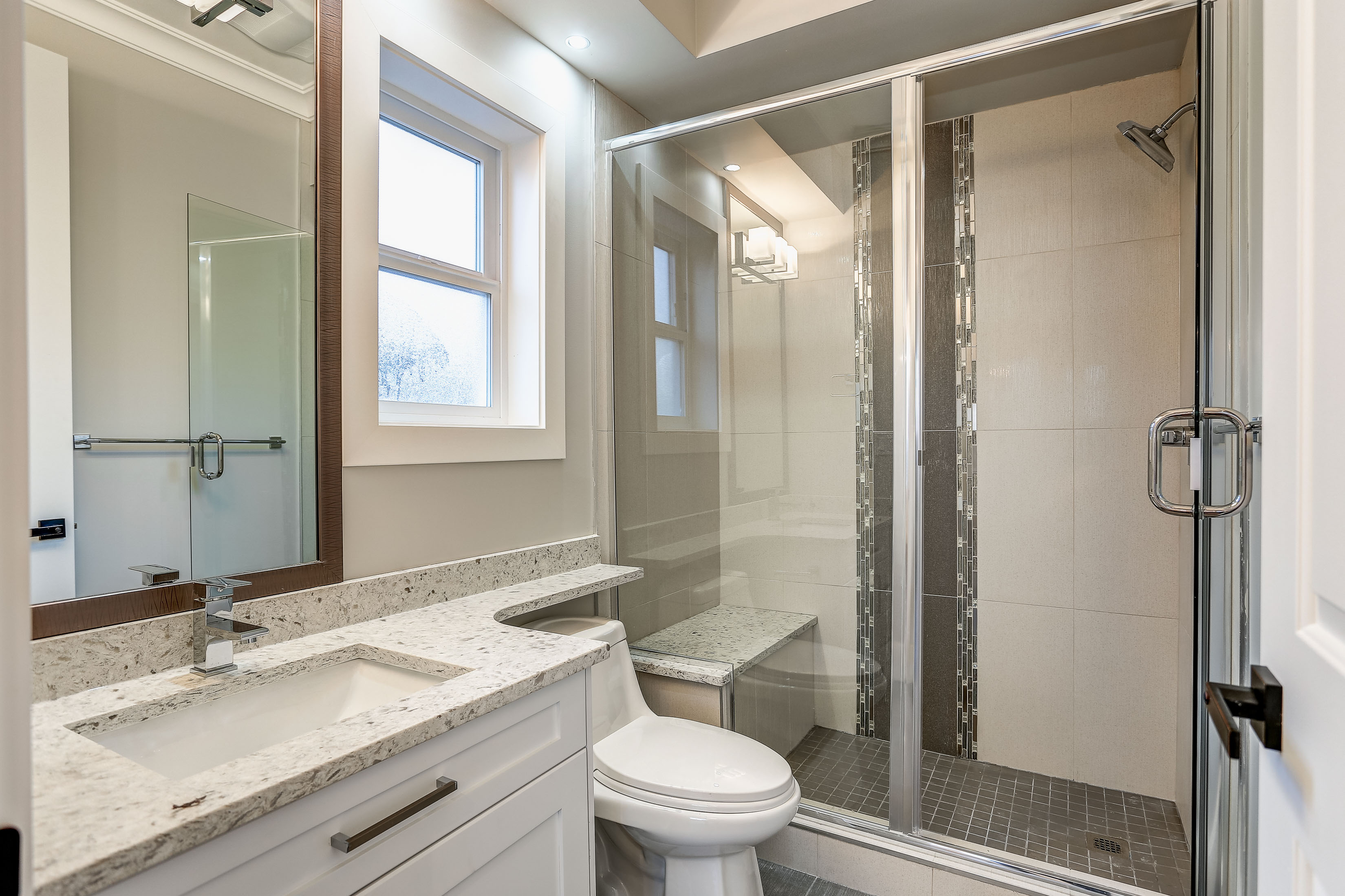 8041 12TH AVENUE, Burnaby East 16