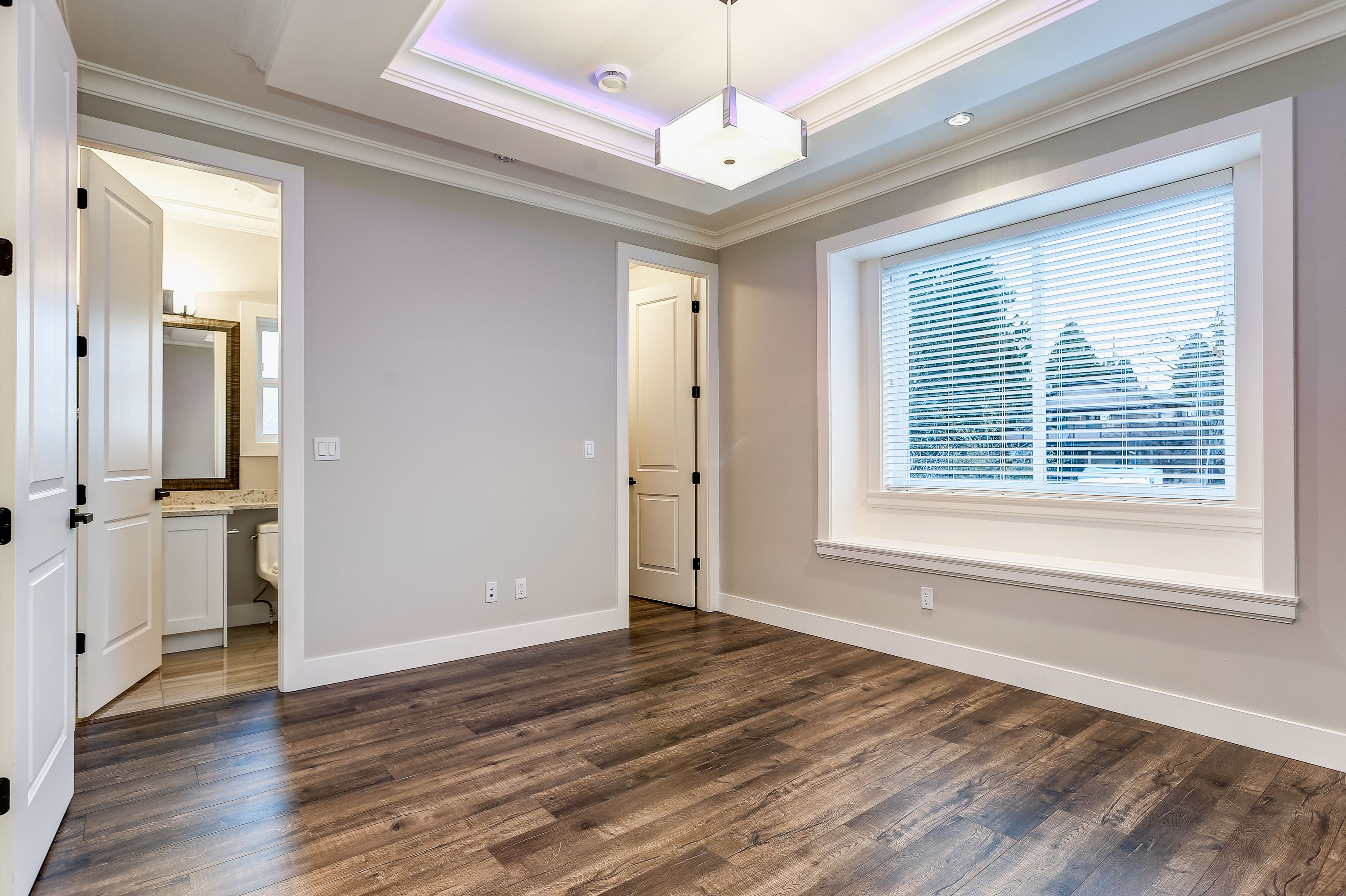8041 12TH AVENUE, Burnaby East 17