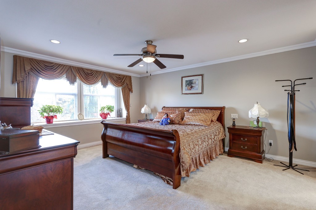 8425 11TH AVENUE BURNABY 2