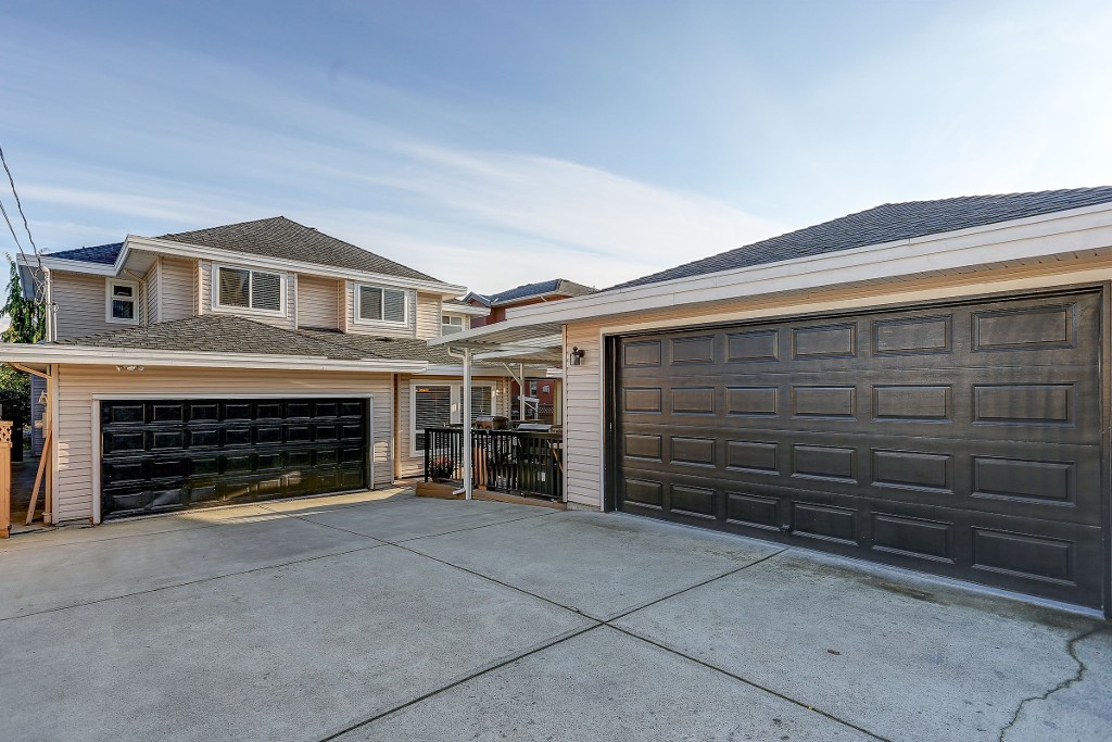 8425 11TH AVENUE BURNABY 13