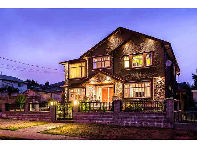 8135 14TH AVENUE BURNABY 8