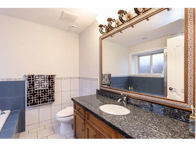 8135 14TH AVENUE BURNABY 2