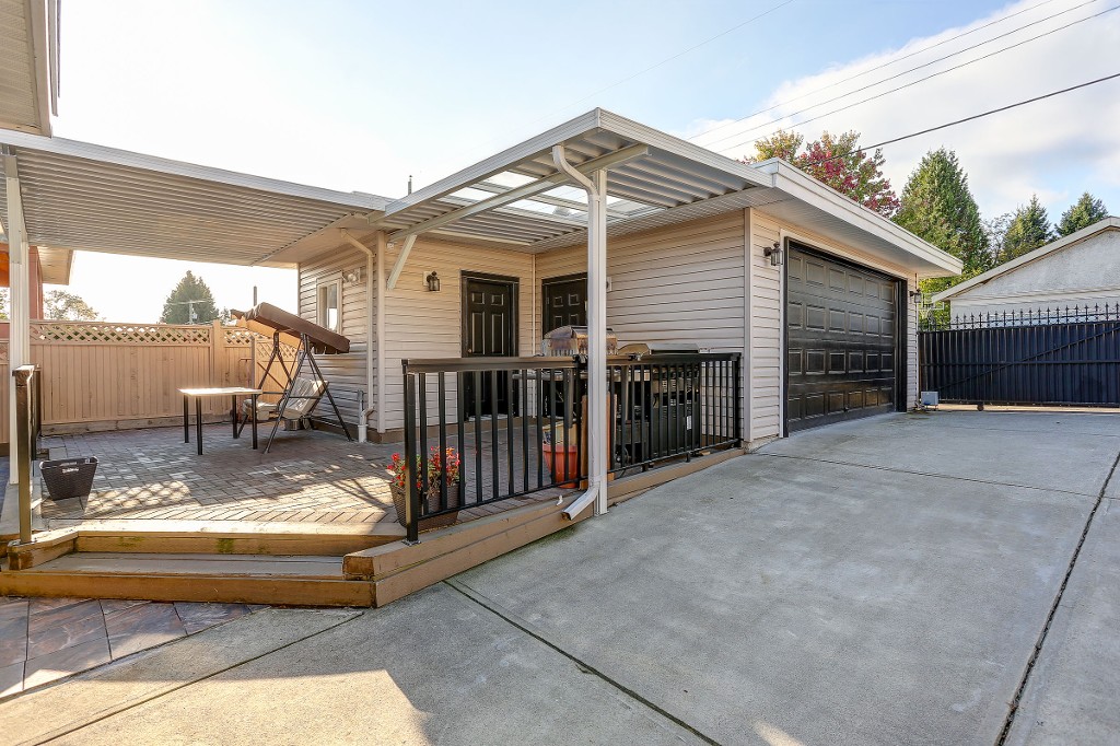 8425 11TH AVENUE BURNABY 12