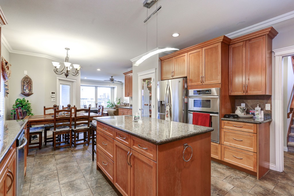 8425 11TH AVENUE BURNABY 5