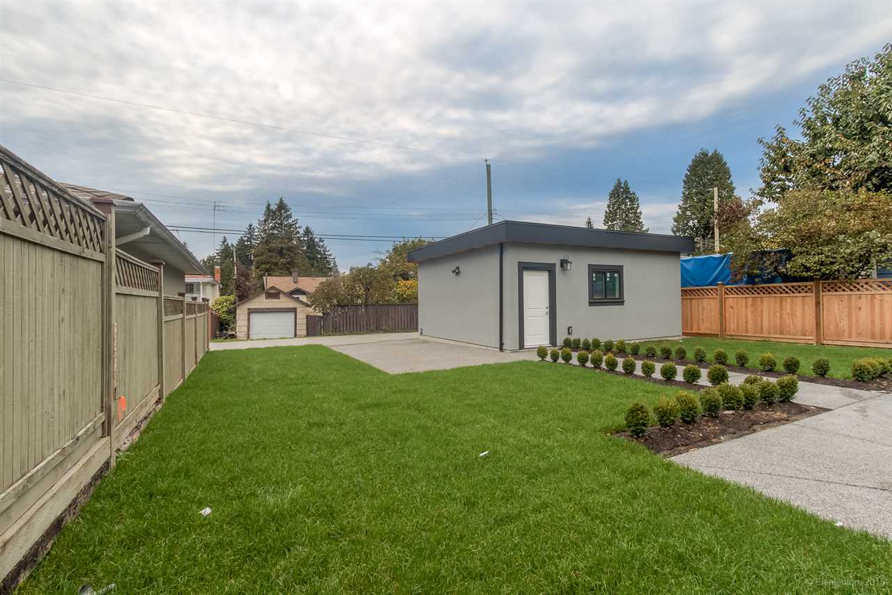8085 17TH AVENUE BURNABY 11