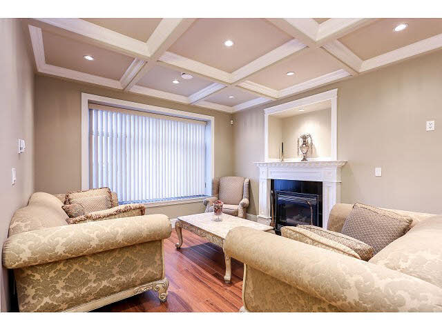 8135 14TH AVENUE BURNABY 10