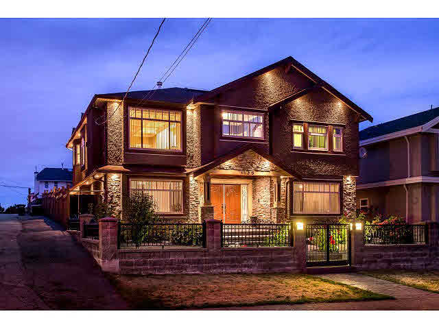 8135 14TH AVENUE BURNABY