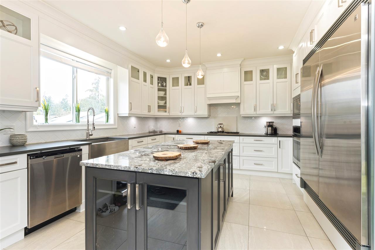 8037 17TH AVENUE BURNABY 10