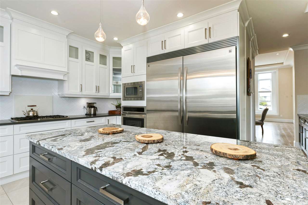 8037 17TH AVENUE BURNABY 11
