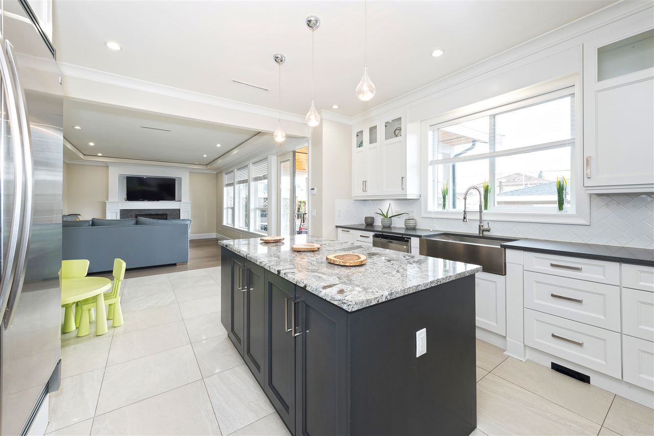 8037 17TH AVENUE BURNABY 12