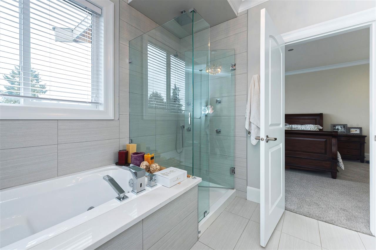 8037 17TH AVENUE BURNABY 19