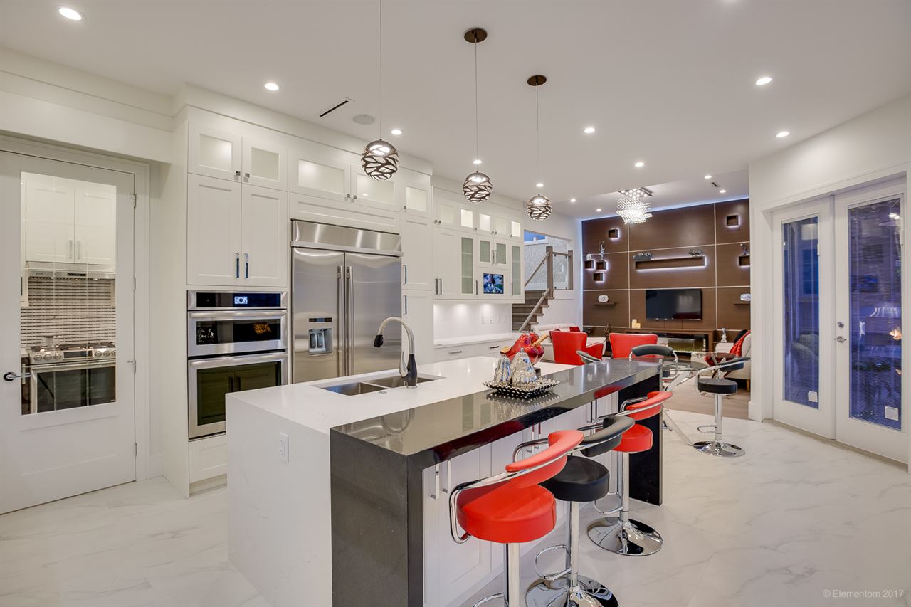 7849 16TH AVENUE BURNABY 11