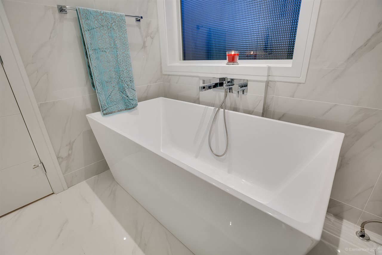 7849 16TH AVENUE BURNABY 16