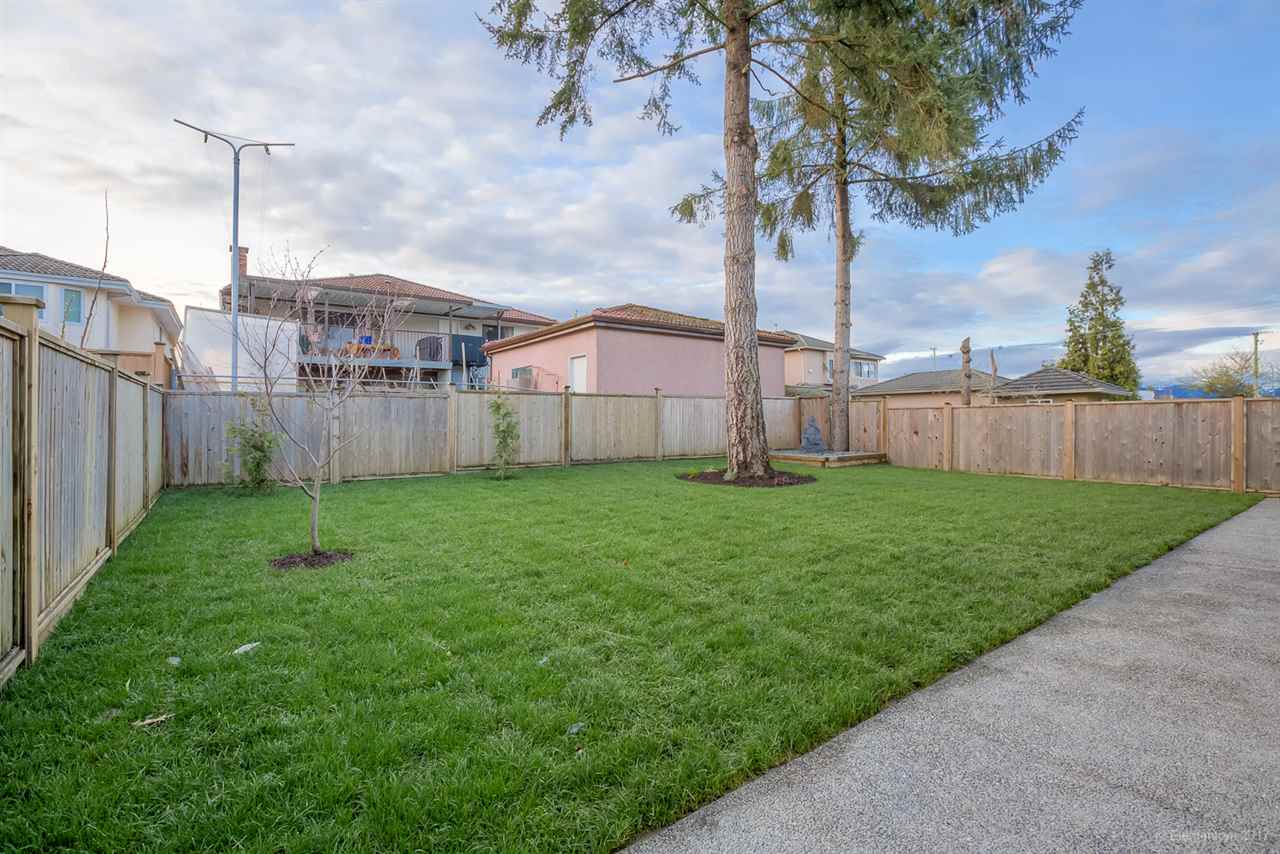 7849 16TH AVENUE BURNABY 20