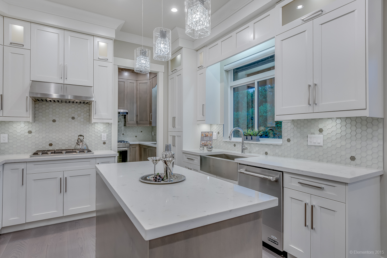 8565 10th Avenue Burnaby 12