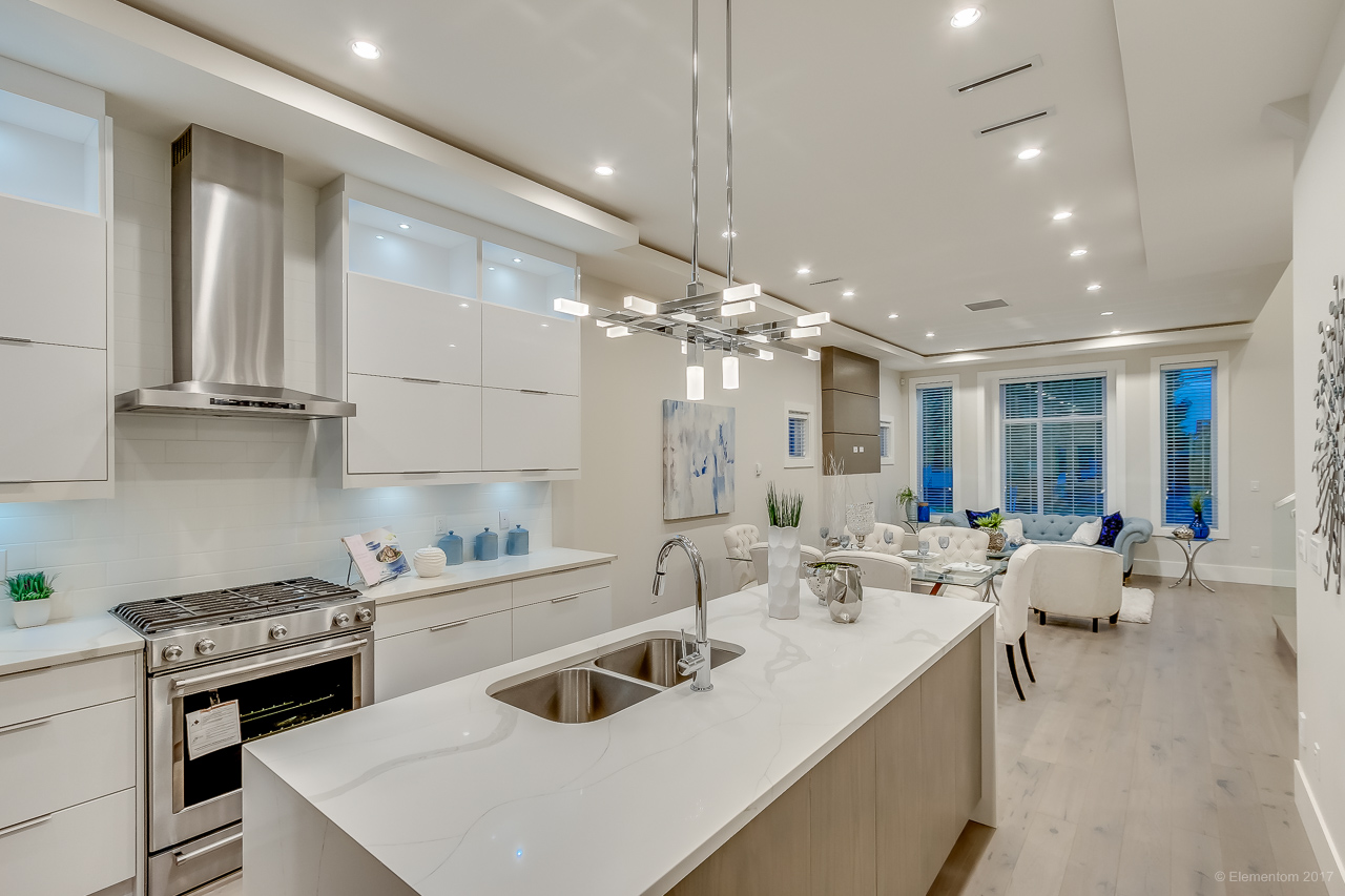 7742 DAVIES STREET BURNABY 11