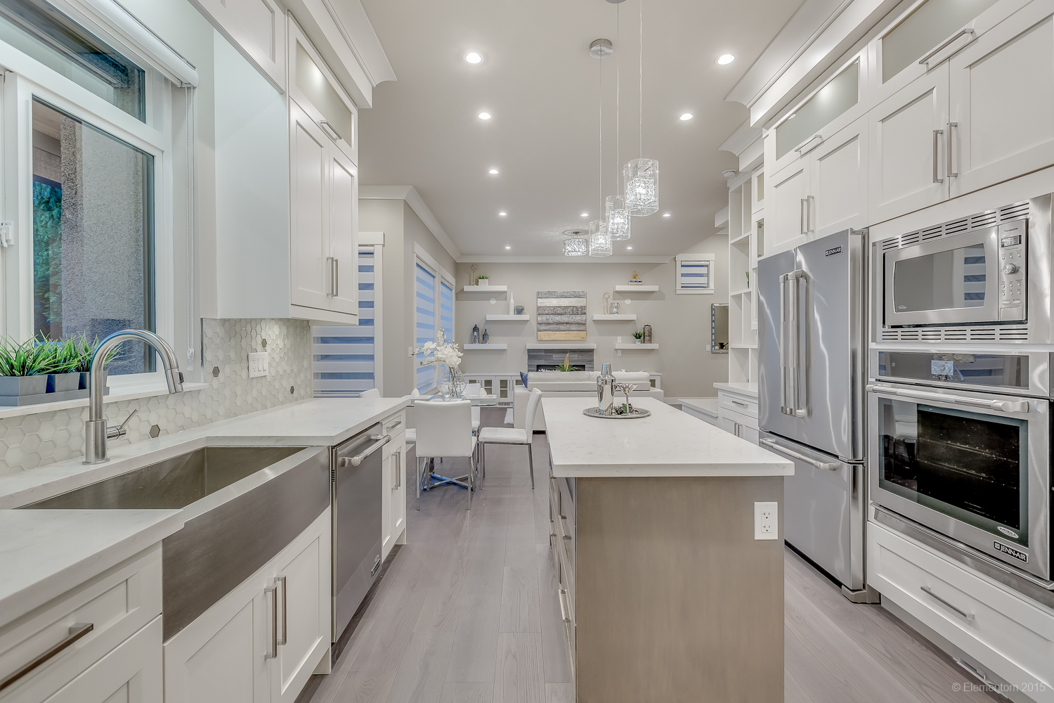 8565 10th Avenue Burnaby 15