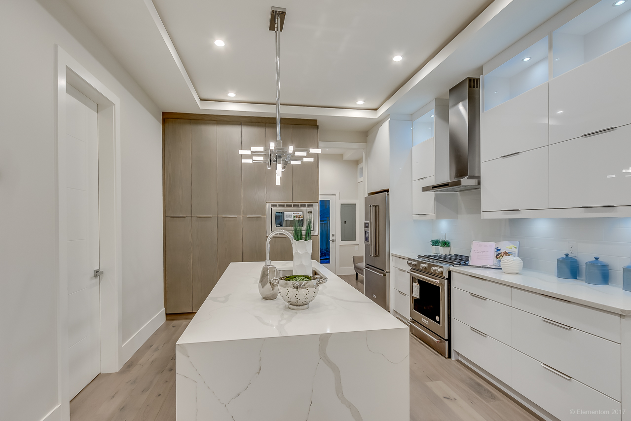 7742 DAVIES STREET BURNABY 9