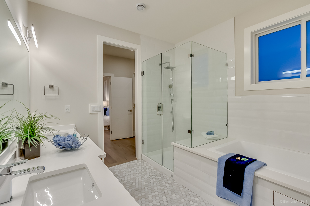 7742 DAVIES STREET BURNABY 22