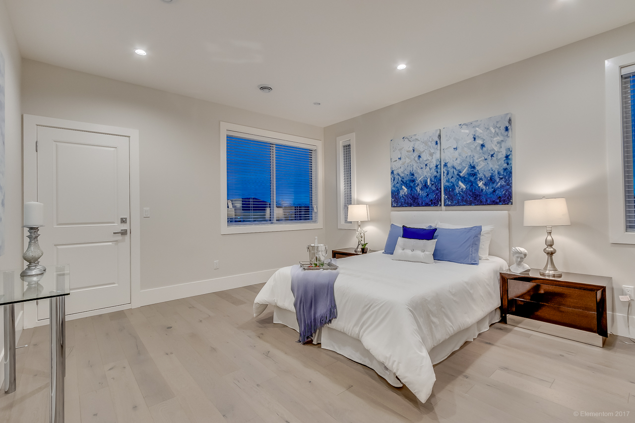 7742 DAVIES STREET BURNABY 19