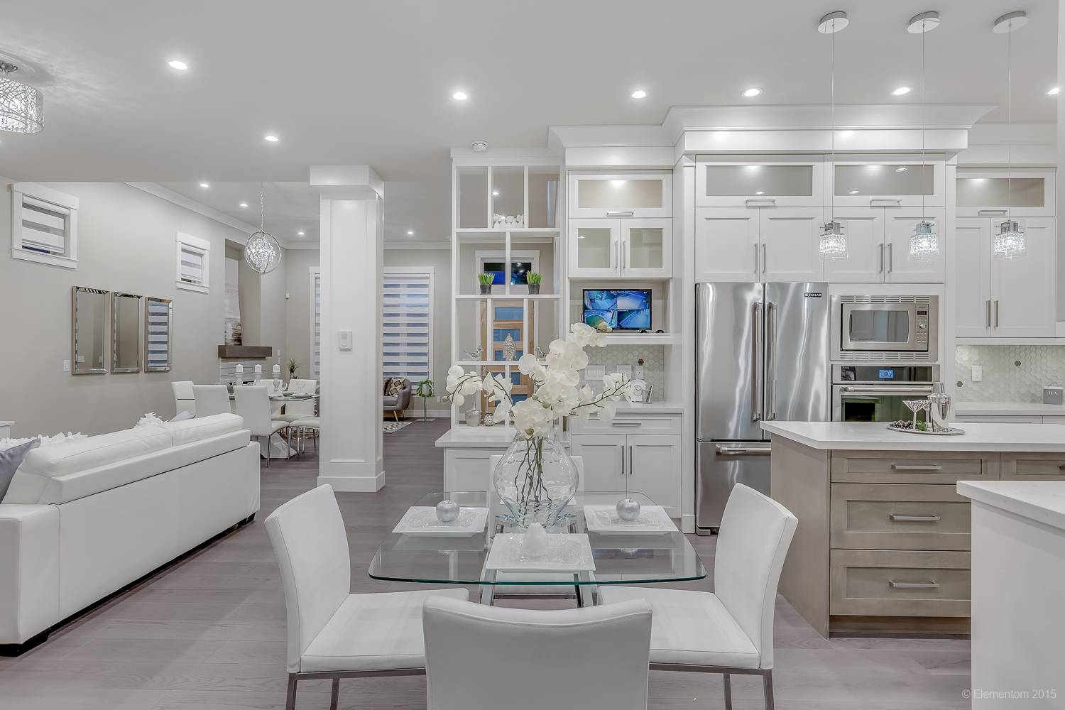 8565 10th Avenue Burnaby 16