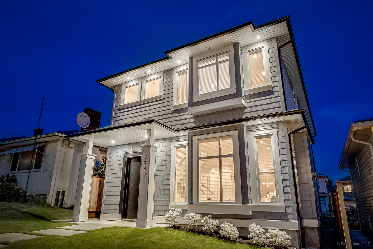 7742 DAVIES STREET BURNABY 2