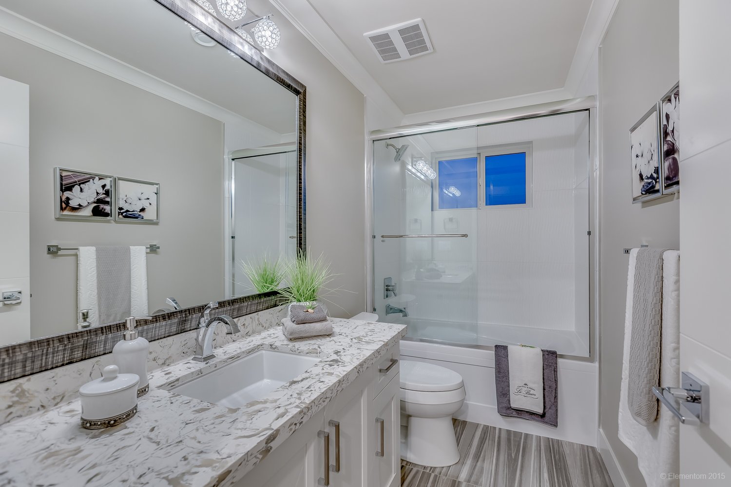8565 10th Avenue Burnaby 25
