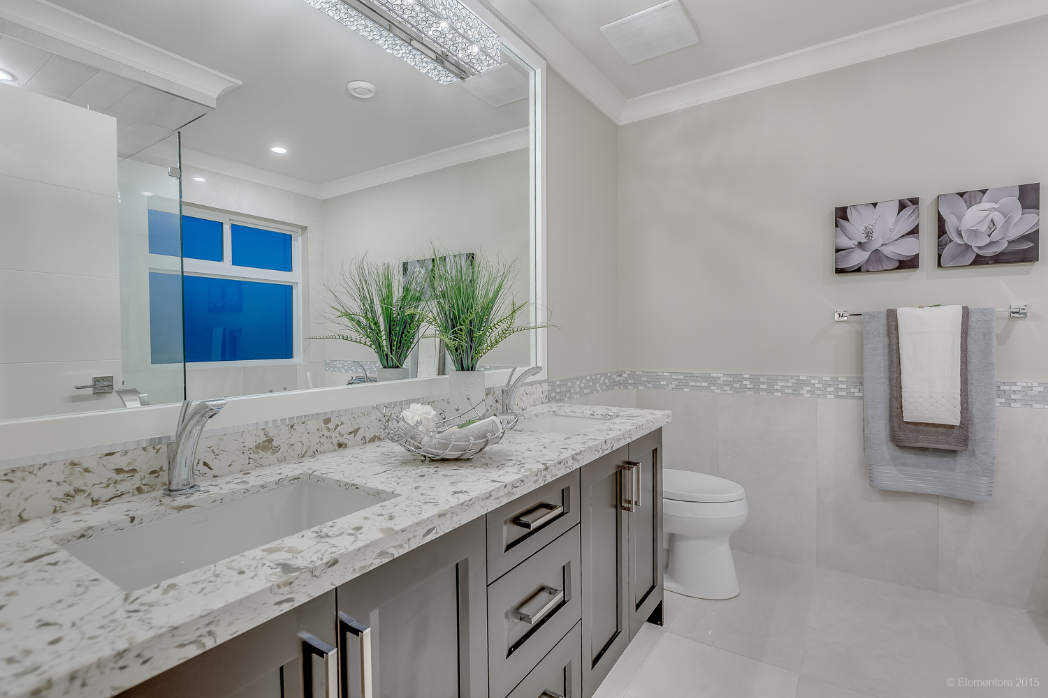 8565 10th Avenue Burnaby 24