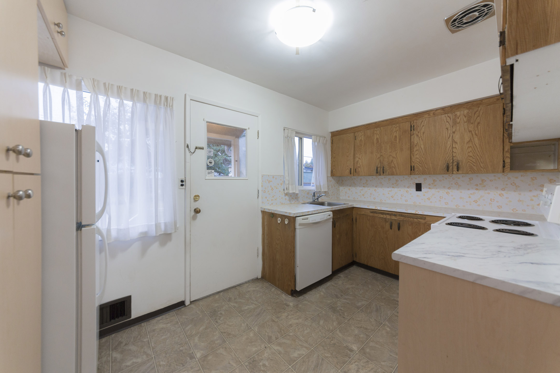 8399 10TH AVENUE, BURNABY 5