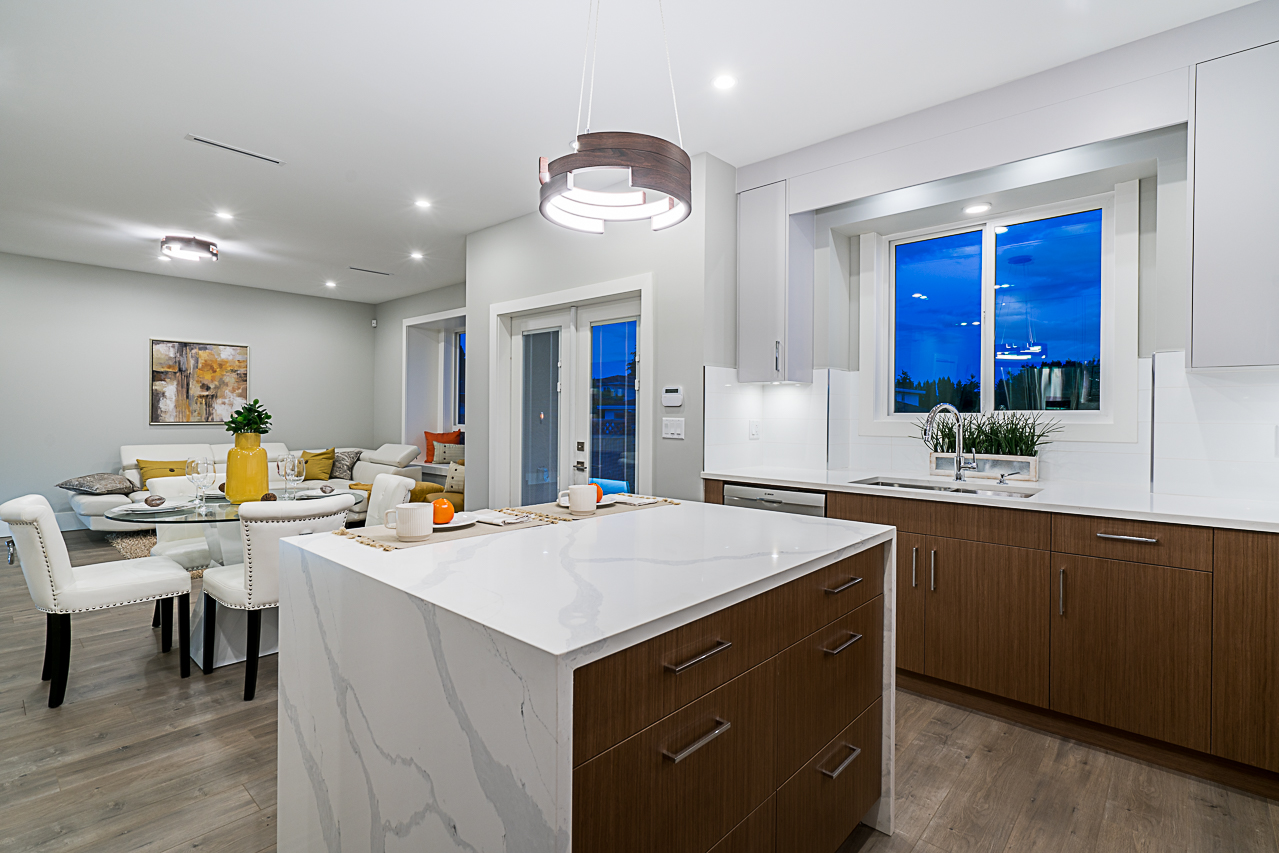 7948 12th Avenue, Burnaby 13