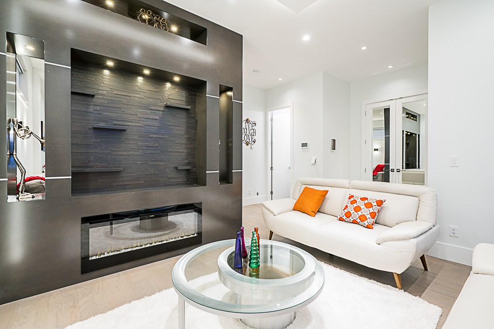 8025 16th Avenue, Burnaby 9