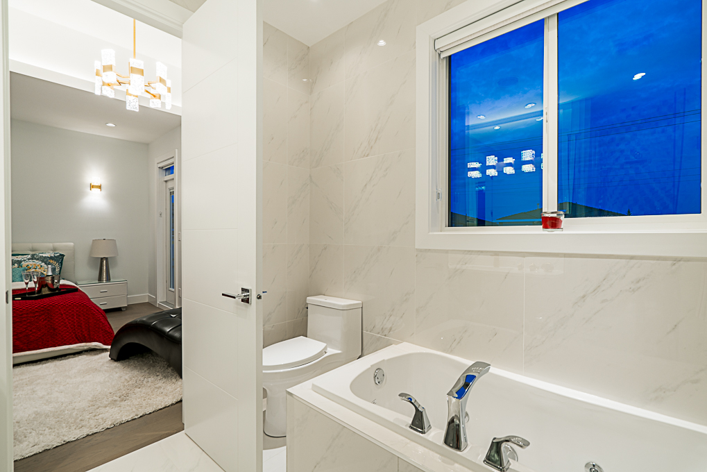 8025 16th Avenue, Burnaby 27