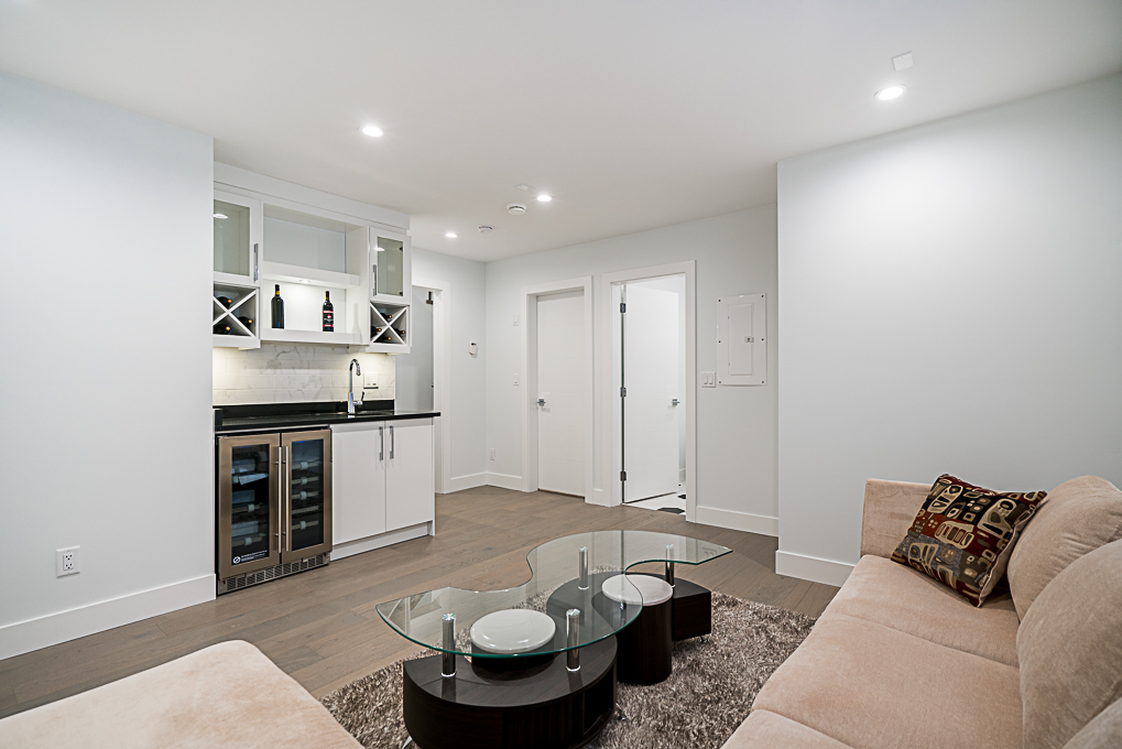 8025 16th Avenue, Burnaby 32
