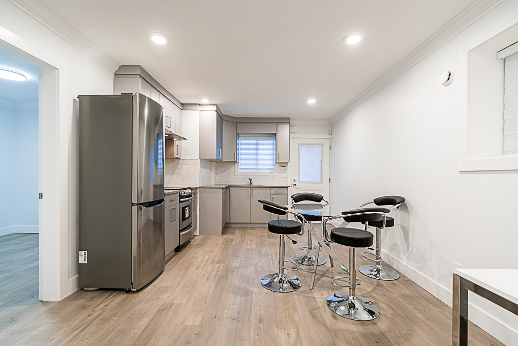 8025 16th Avenue, Burnaby 34
