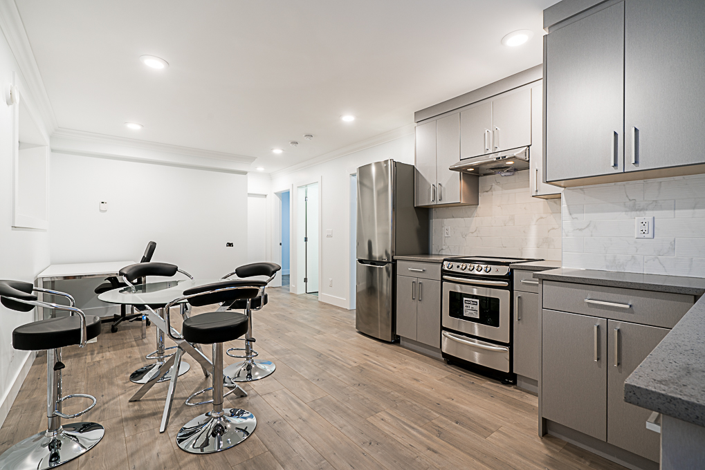 8025 16th Avenue, Burnaby 35