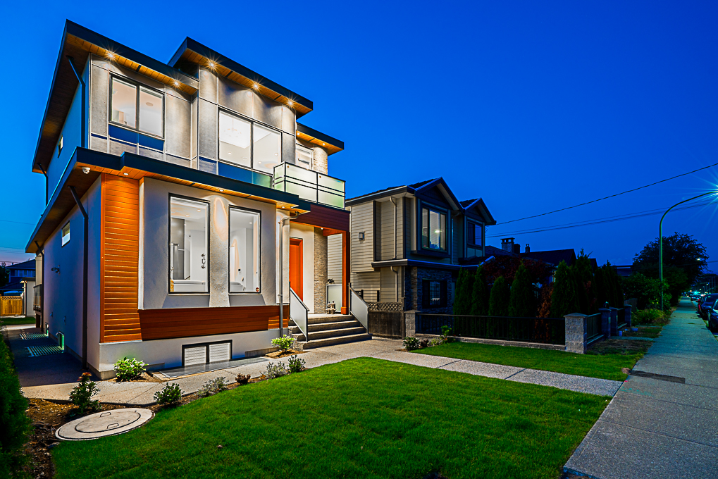 8025 16th Avenue, Burnaby 3