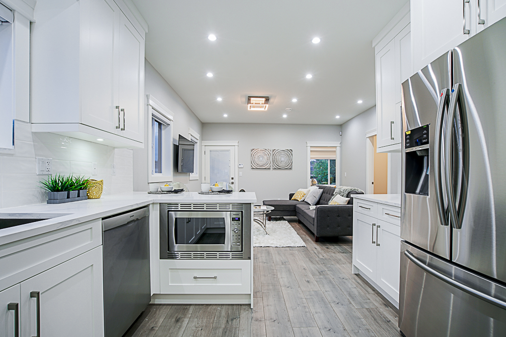 7693 BURGESS STREET, BURNABY 10