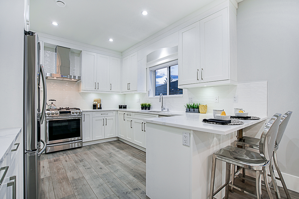 7693 BURGESS STREET, BURNABY 11