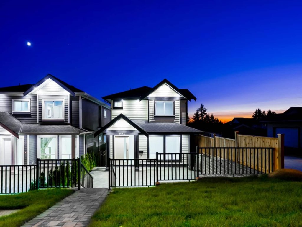 904 Alderson Avenue Coquitlam