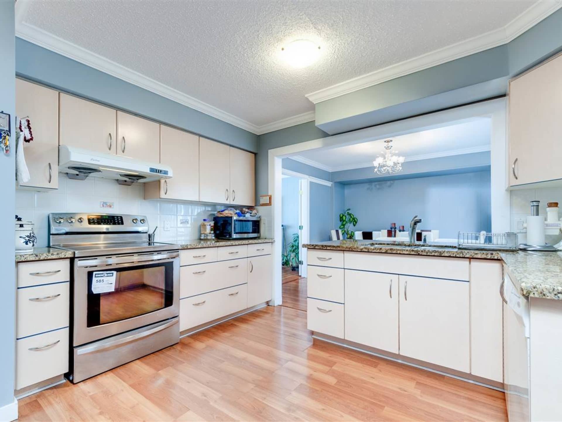 8391 11th Avenue Burnaby 4