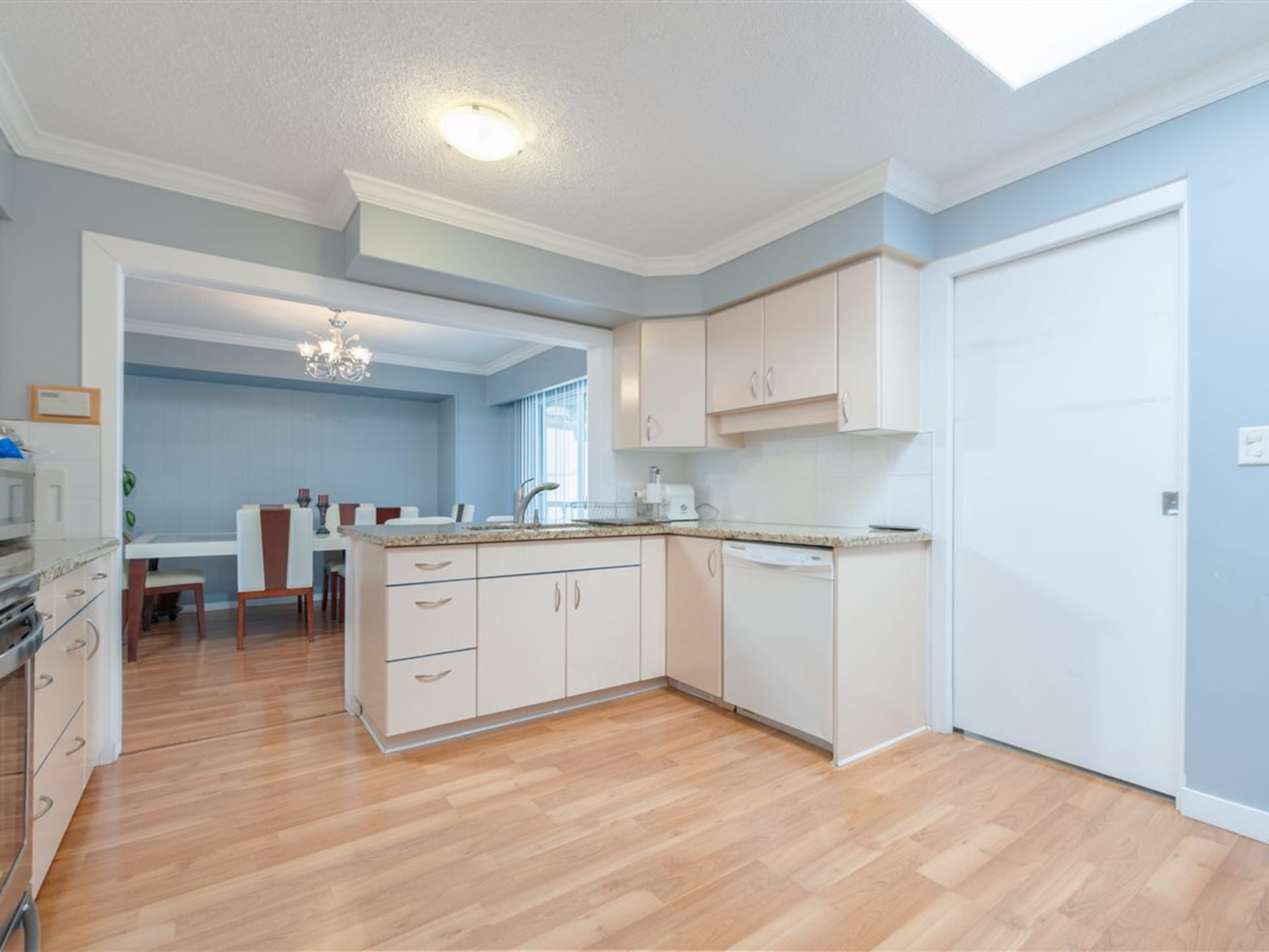 8391 11th Avenue Burnaby 6