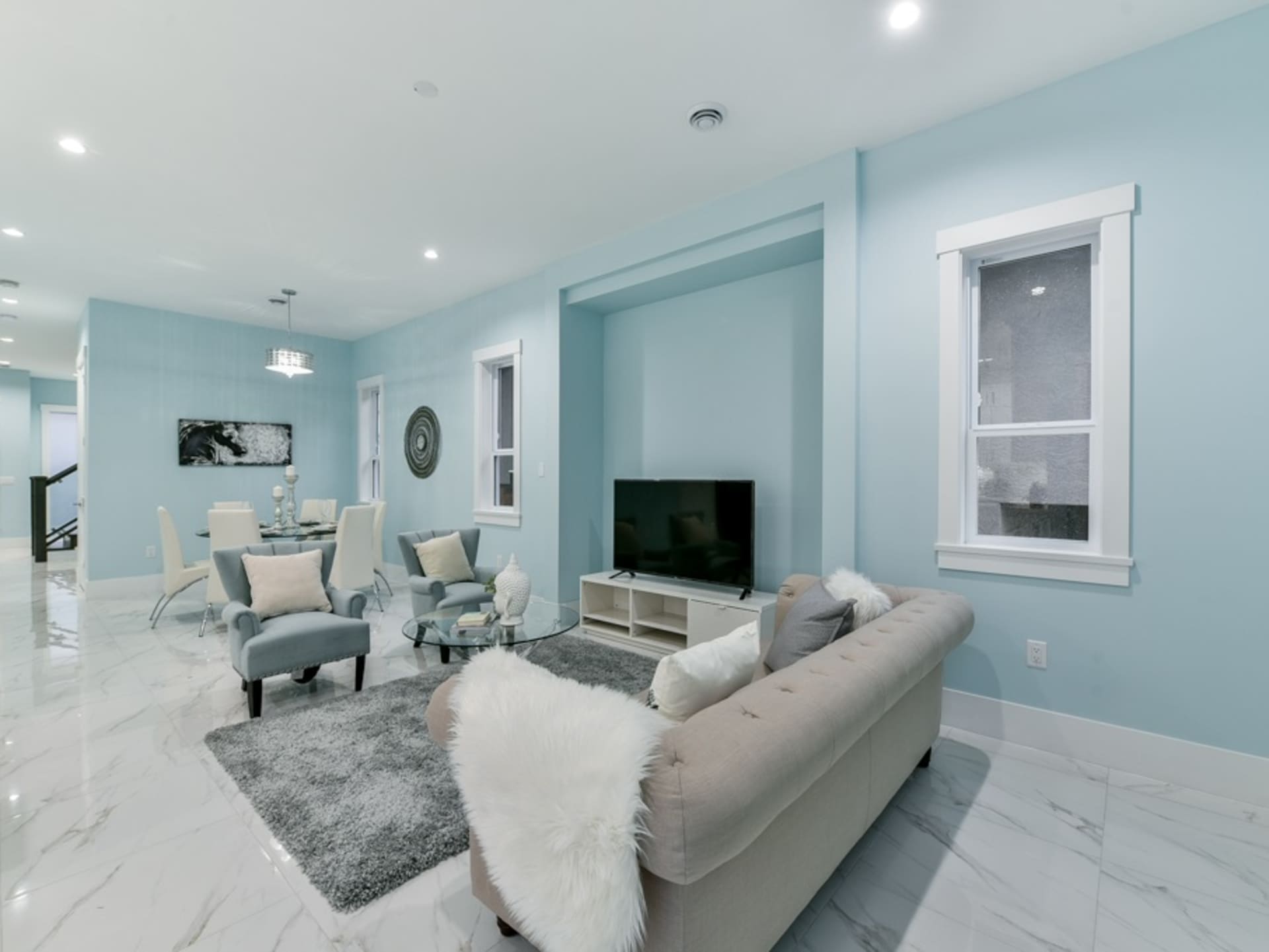 904 Alderson Avenue, Coquitlam 8
