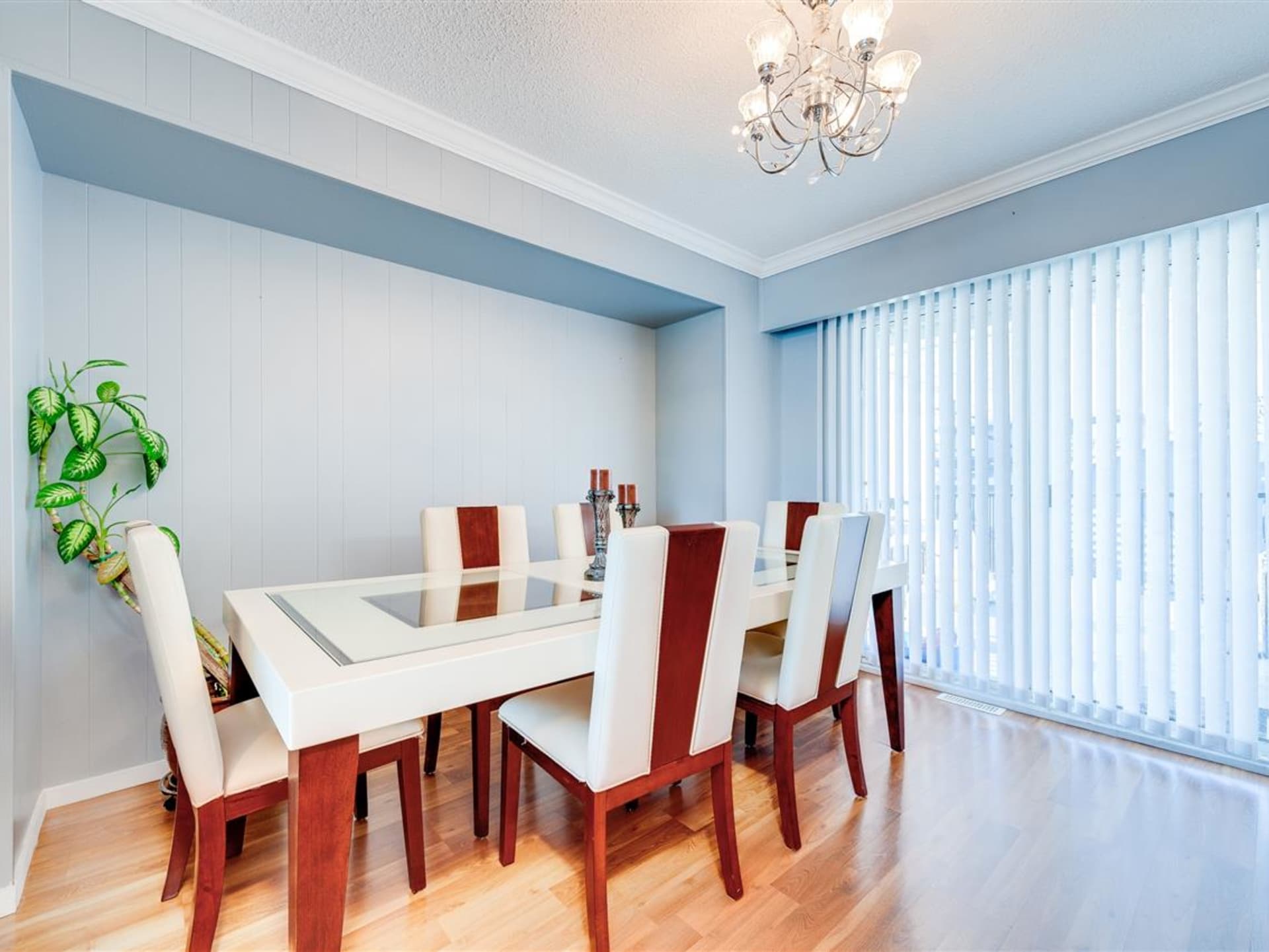 8391 11th Avenue Burnaby 15