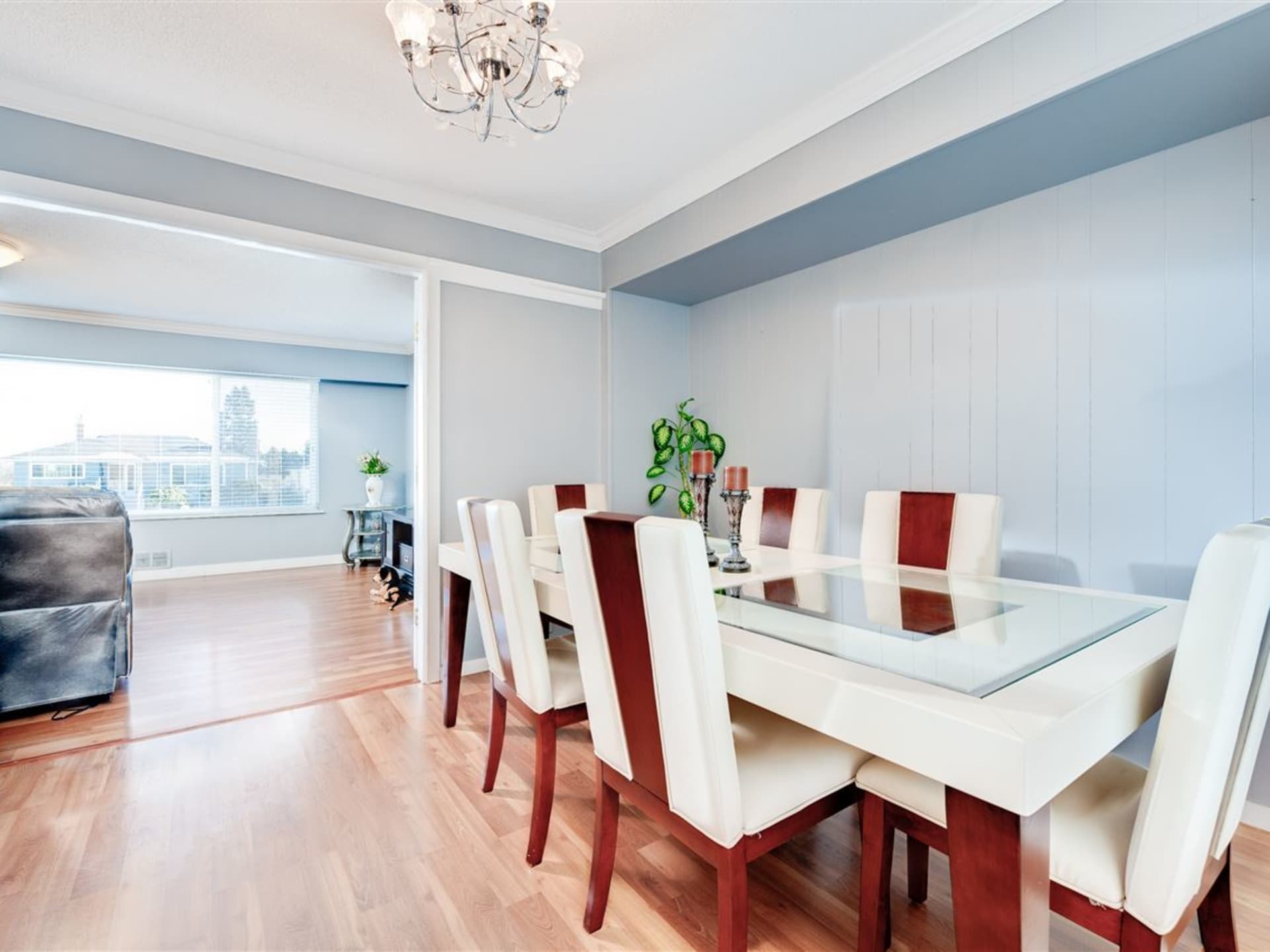 8391 11th Avenue Burnaby 16