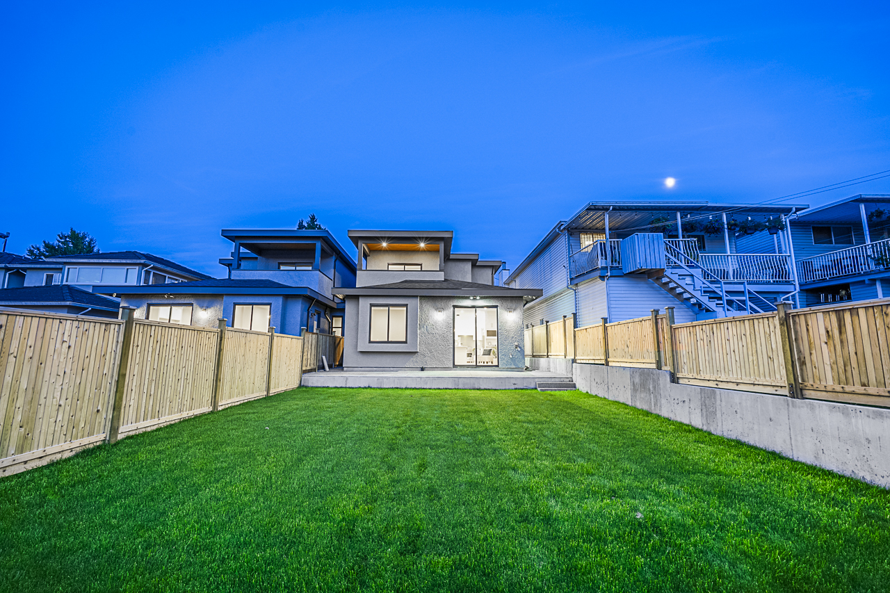 7375 11th Avenue, Burnaby 26