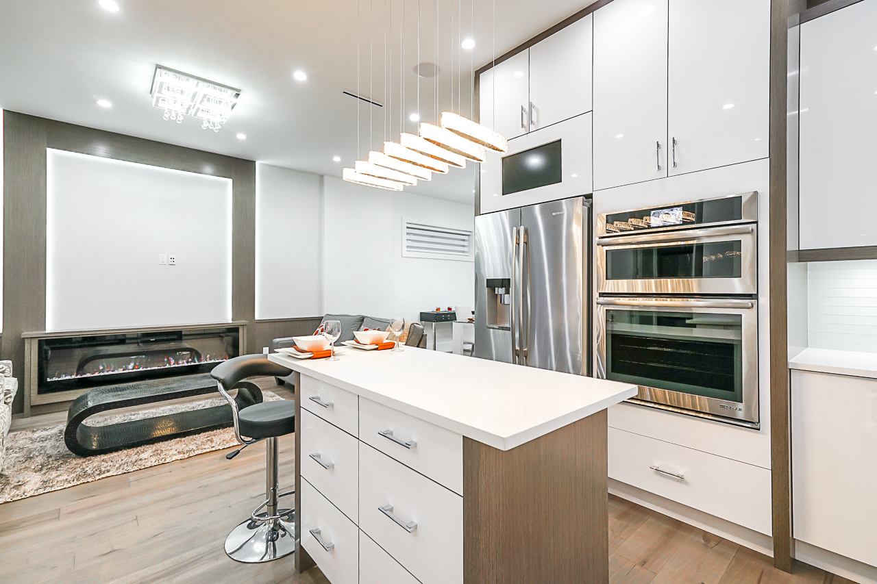 8017 16th Avenue, Burnaby 9