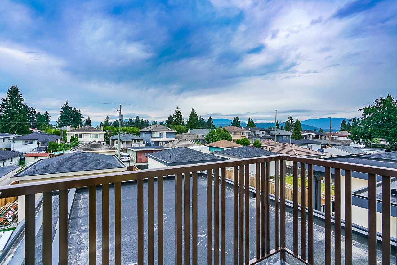 8017 16th Avenue, Burnaby 19