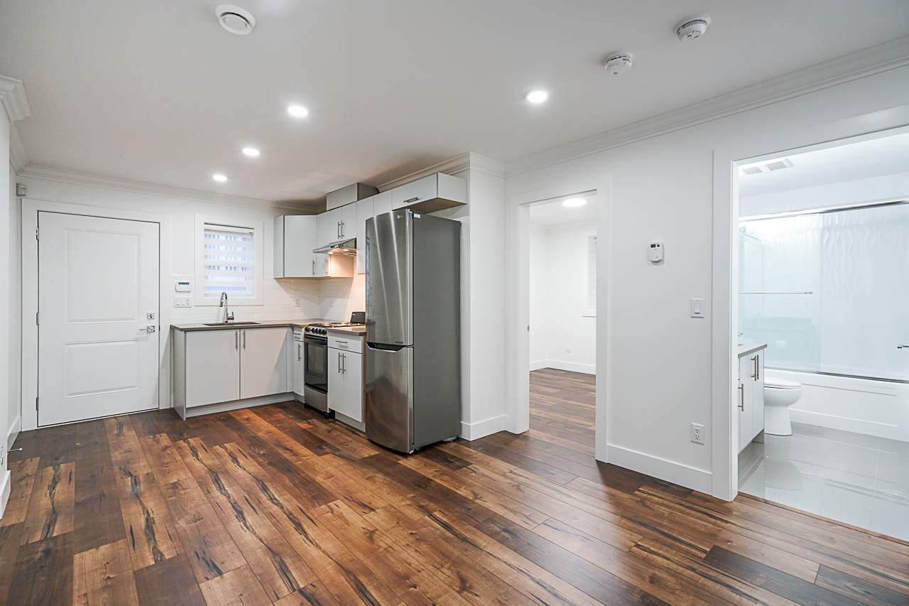 8017 16th Avenue, Burnaby 27